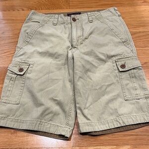 Wear First men’s cargo shorts size 30.